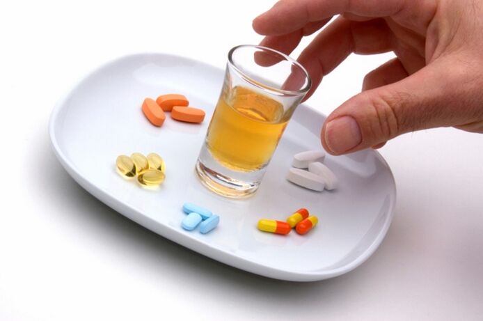 take alcohol and antibiotics